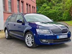 Blau Gebraucht 2016 Skoda Octavia Joy Kombi | 9.800 € (Guter Preis)