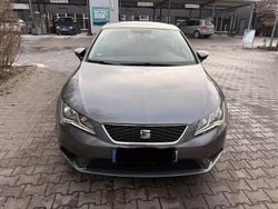 Grau Gebraucht 2015 Seat Leon Reference Limousine | 7.899 € (Guter Preis)