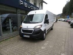 Lackierung weiss icy Gebraucht 2023 Peugeot Boxer Van | 23.900 € (Fairer Preis)
