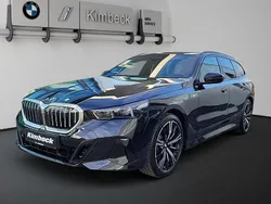 Saphirschwarz metallic Neu 2025 BMW 540 M Sport Kombi | 75.880 € (Superpreis)