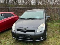 Grau Gebraucht 2007 Toyota Corolla Sol Van / Kleinbus | 2.890 € (Fairer Preis)
