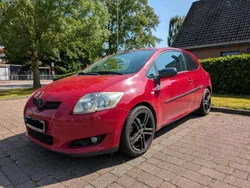 Rot Gebraucht 2007 Toyota Auris Limousine | 2.400 € (Guter Preis)