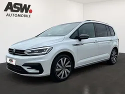 Oryxweiß perlmutteffekt Gebraucht 2024 VW Touran Highline Van / Kleinbus | 50.550 €