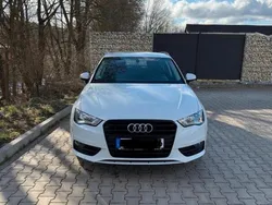 Weiß Gebraucht 2014 Audi A3 Sportback Limousine | 11.000 € (Fairer Preis)