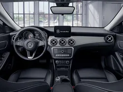 Weiß Gebraucht 2018 Mercedes CLA180 Limousine | 22.500 € (Etwas zu teuer)