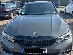 Grau Gebraucht 2020 BMW 330e M Sport Limousine | 35.500 € (Fairer Preis)
