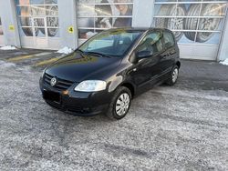 Schwarz Gebraucht 2008 VW Fox Kleinwagen | 2.000 € (Fairer Preis)