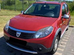 Rot Gebraucht 2011 Dacia Sandero Stepway Kleinwagen | 2.300 € (Guter Preis)