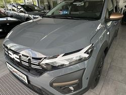Grau Neu 2025 Dacia Jogger Extreme Van / Kleinbus | 28.180 € (Fairer Preis)