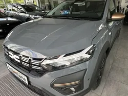 Grau Neu 2025 Dacia Jogger Extreme Van / Kleinbus | 28.180 € (Fairer Preis)