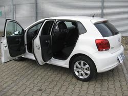 Weiß Gebraucht 2014 VW Polo Highline Kleinwagen | 4.300 € (Fairer Preis)