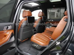 Black sapphire metallic Gebraucht 2019 BMW X7 Executive SUV | 48.790 € (Fairer Preis)