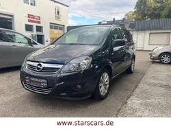 Schwarz Gebraucht 2014 Opel Zafira Family Van / Kleinbus | 8.990 € (Teuer)