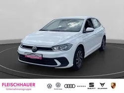 Weiss Gebraucht 2023 VW Polo Life Kleinwagen | 16.490 € (Guter Preis)