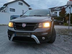 Grau Gebraucht 2015 Fiat Freemont Black Code SUV | 10.000 € (Guter Preis)