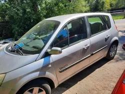 Silber Gebraucht 2005 Renault Scénic II Van / Kleinbus | 800 € (Superpreis)