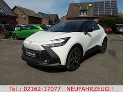 Weiß Neu 2025 Toyota C-HR Team SUV | 36.990 € (Teuer)