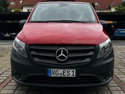 Rot Gebraucht 2016 Mercedes Vito Van / Kleinbus | 17.590 € (Fairer Preis)