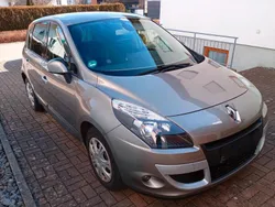 Beige Gebraucht 2011 Renault Scénic III Van / Kleinbus | 4.450 € (Superpreis)