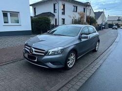 Grau Gebraucht 2014 Mercedes A180 Limousine | 11.400 € (Guter Preis)