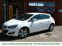 Weiß Gebraucht 2013 Opel Astra Limousine | 4.790 € (Guter Preis)