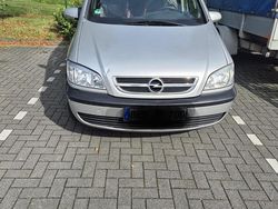 Silber Gebraucht 2004 Opel Zafira Van / Kleinbus | 1.500 € (Fairer Preis)