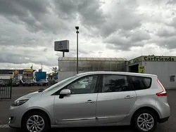 Grau Gebraucht 2013 Renault Mégane III Limousine | 6.300 € (Etwas zu teuer)