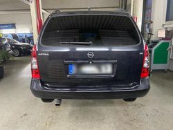 Schwarz Gebraucht 2003 Opel Astra Kombi | 1.500 € (Fairer Preis)
