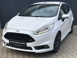 Weiß Gebraucht 2014 Ford Fiesta Performance Edition Kleinwagen | 8.999 € (Fairer Preis)