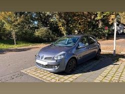 Grau Gebraucht 2006 Renault Clio III Limousine | 2.200 € (Guter Preis)