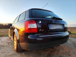 Blau Gebraucht 2000 Audi A4 Kombi | 1.999 € (Etwas zu teuer)