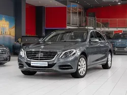 Grau Gebraucht 2016 Mercedes S400 Limousine | 36.980 €