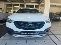 Weiß Gebraucht 2018 Opel Insignia Country Tourer Exklusiv Kombi | 15.900 € (Guter Preis)