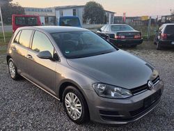 Grau Gebraucht 2015 VW Golf VII Trendline Limousine | 6.200 € (Superpreis)