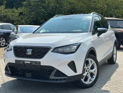 Weiß Gebraucht 2024 Seat Arona FR SUV | 18.090 € (Guter Preis)