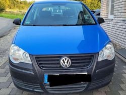 Blau Gebraucht 2005 VW Polo Limousine | 850 € (Guter Preis)