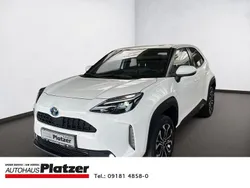 Weiss Gebraucht 2022 Toyota Yaris Cross Team SUV | 22.980 € (Superpreis)