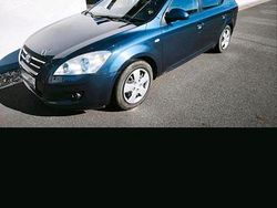 Blau Gebraucht 2008 Kia Ceed Kleinwagen | 2.850 € (Teuer)