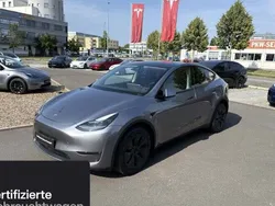 Silber Gebraucht 2024 Tesla Model Y Long Range SUV | 46.100 € (Fairer Preis)