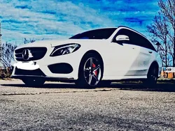 Weiß Gebraucht 2016 Mercedes C250 AMG Kombi | 21.499 €