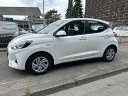 Weiß Gebraucht 2021 Hyundai i10 Select Kleinwagen | 8.200 € (Guter Preis)