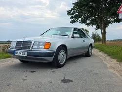Silber Gebraucht 1991 Mercedes 230 Coupé | 9.650 €