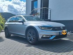 Silber Gebraucht 2015 VW Passat Alltrack Kombi | 16.800 € (Teuer)