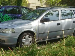 Silber Gebraucht 2002 Opel Astra Kombi | 450 €