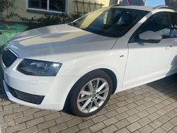 Weiß Gebraucht 2016 Skoda Octavia Joy Kombi | 11.700 € (Fairer Preis)