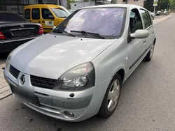 Grau Gebraucht 2002 Renault Clio II Kleinwagen | 1.000 € (Guter Preis)