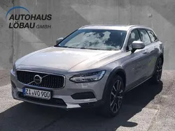 Silver dawn / metallic Gebraucht 2023 Volvo V90 CC Plus Kombi | 47.290 € (Fairer Preis)