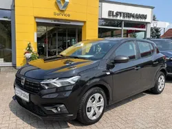 Schwarz Gebraucht 2022 Dacia Sandero Essentiel Kleinwagen | 12.300 € (Fairer Preis)