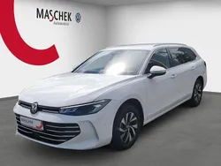 Pure white Neu 2025 VW Passat IQ Drive Kombi | 49.090 € (Etwas zu teuer)