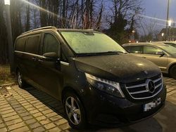 Schwarz Gebraucht 2019 Mercedes V220 Van / Kleinbus | 23.100 €